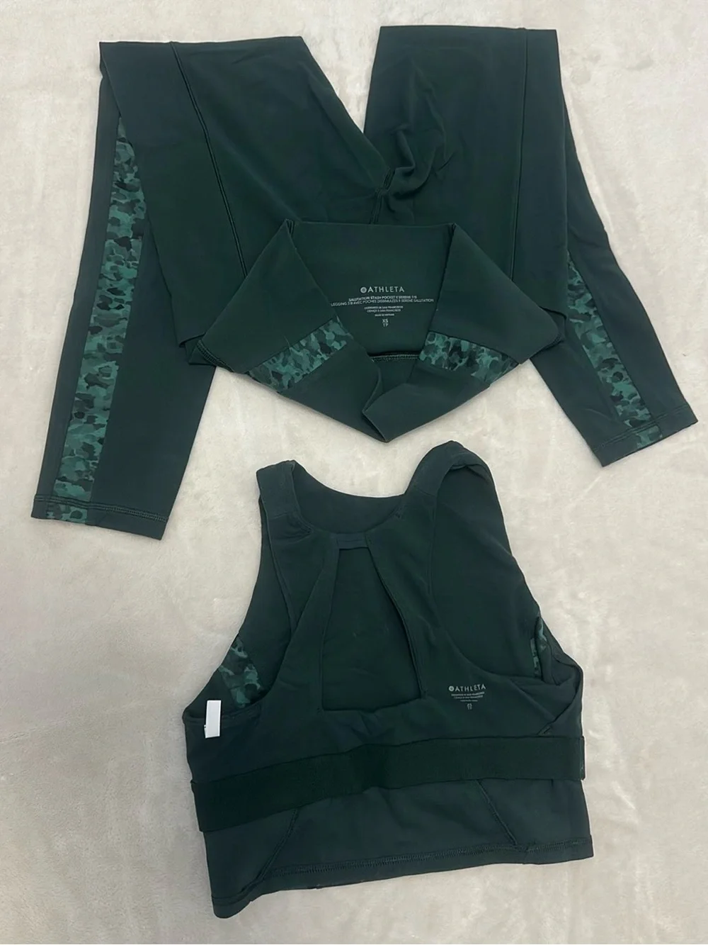 Athleta Green Set Salutation Stash Legging & Matching Longline Bra Top